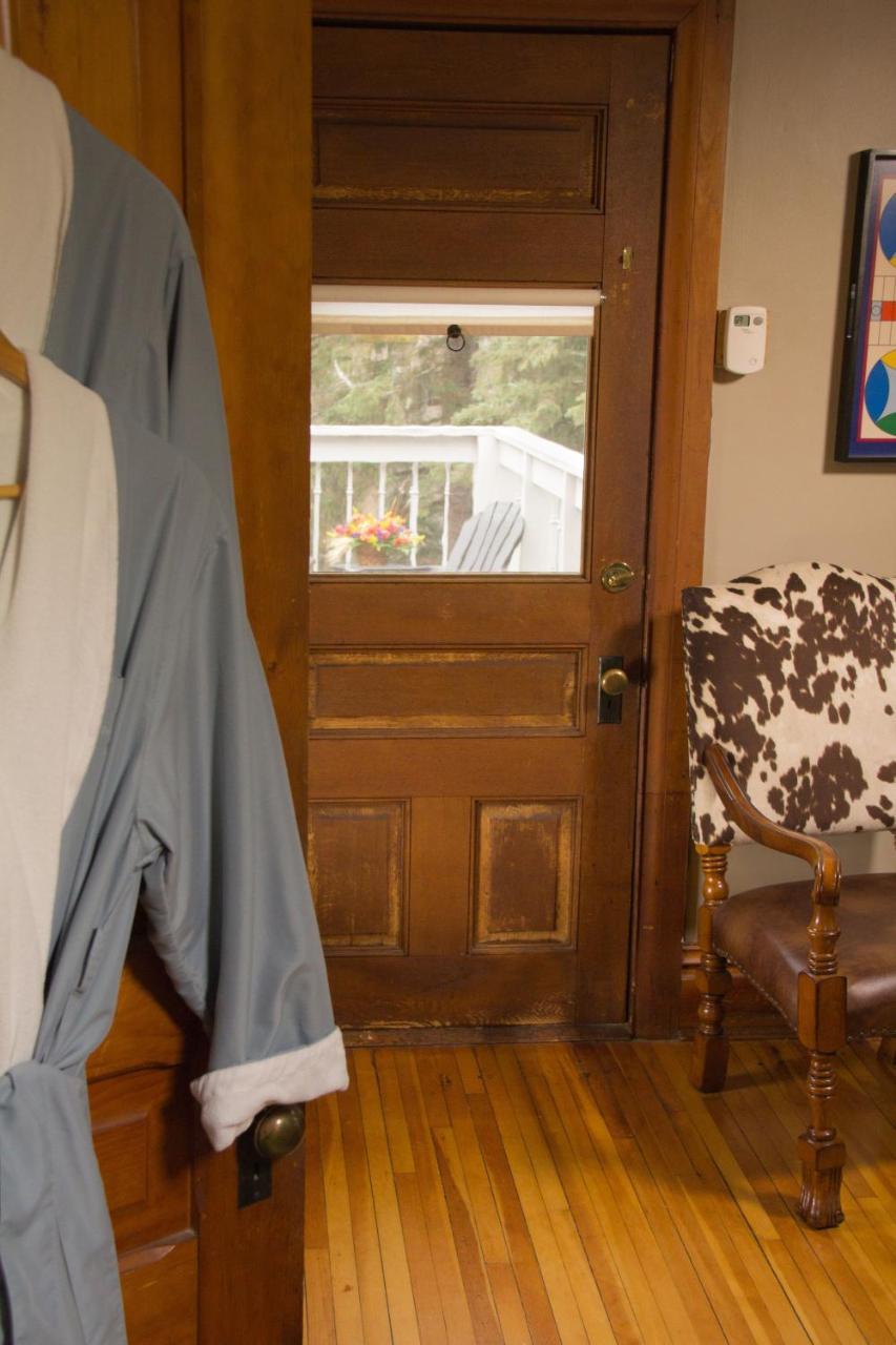 Pinehurst Inn Bed & Breakfast Bayfield Bagian luar foto