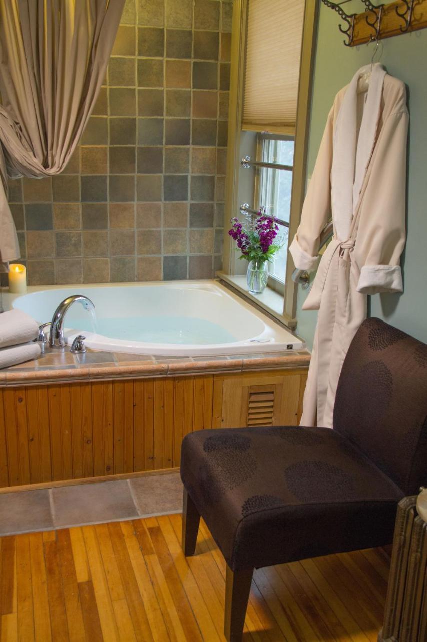 Pinehurst Inn Bed & Breakfast Bayfield Bagian luar foto
